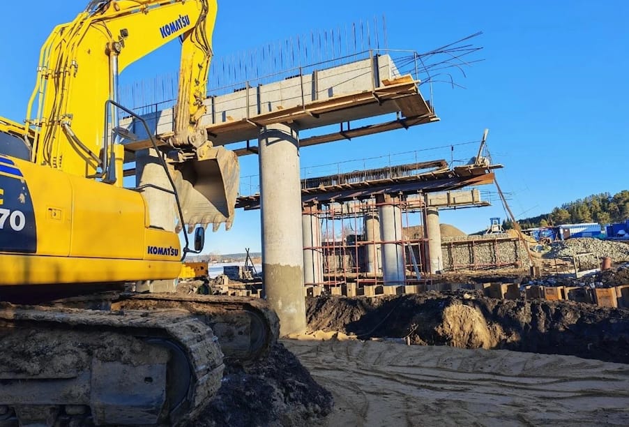 Пермский край: в Кошелёво продолжается капитальный ремонт моста через реку Суксунчик